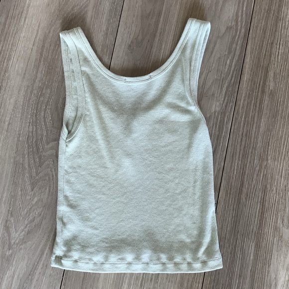 Brandy Melville spring green button tank - Picture 3 of 3